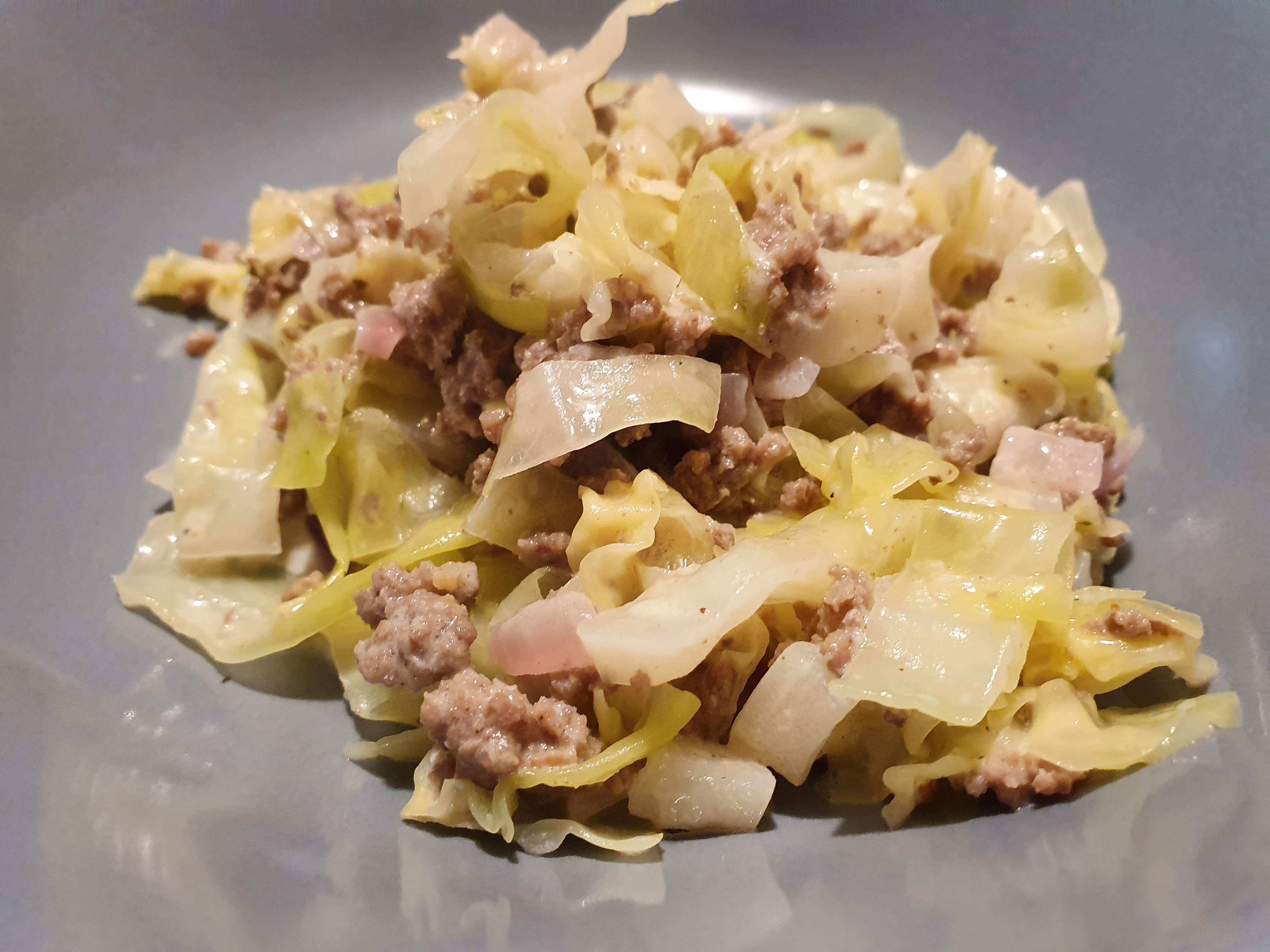 Spitzkohl-Hack-Pfanne