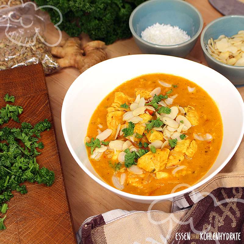 Leckeres Low-Carb Chicken Korma Curry