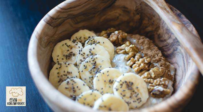 PowerBreakfast: Bananen-Walnuss Chia-Oatmeal