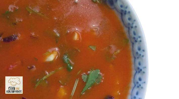 Spanische Low-Carb Tomaten-Gemüsesuppe (Gazpacho) by Heidi