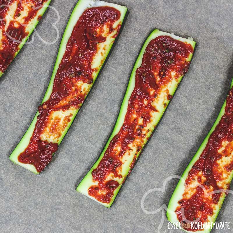 Low-Carb Zucchini-Pizza-Baguettes