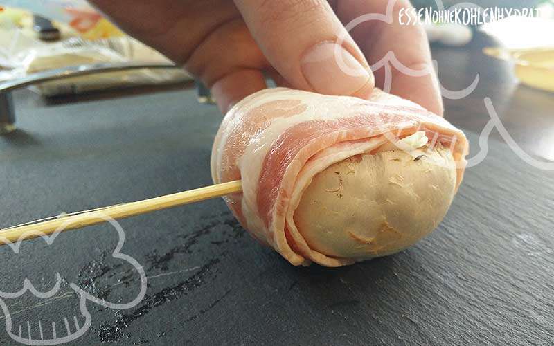 Gefüllte Champignons im Speckmantel - Essen ohne Kohlenhydrate