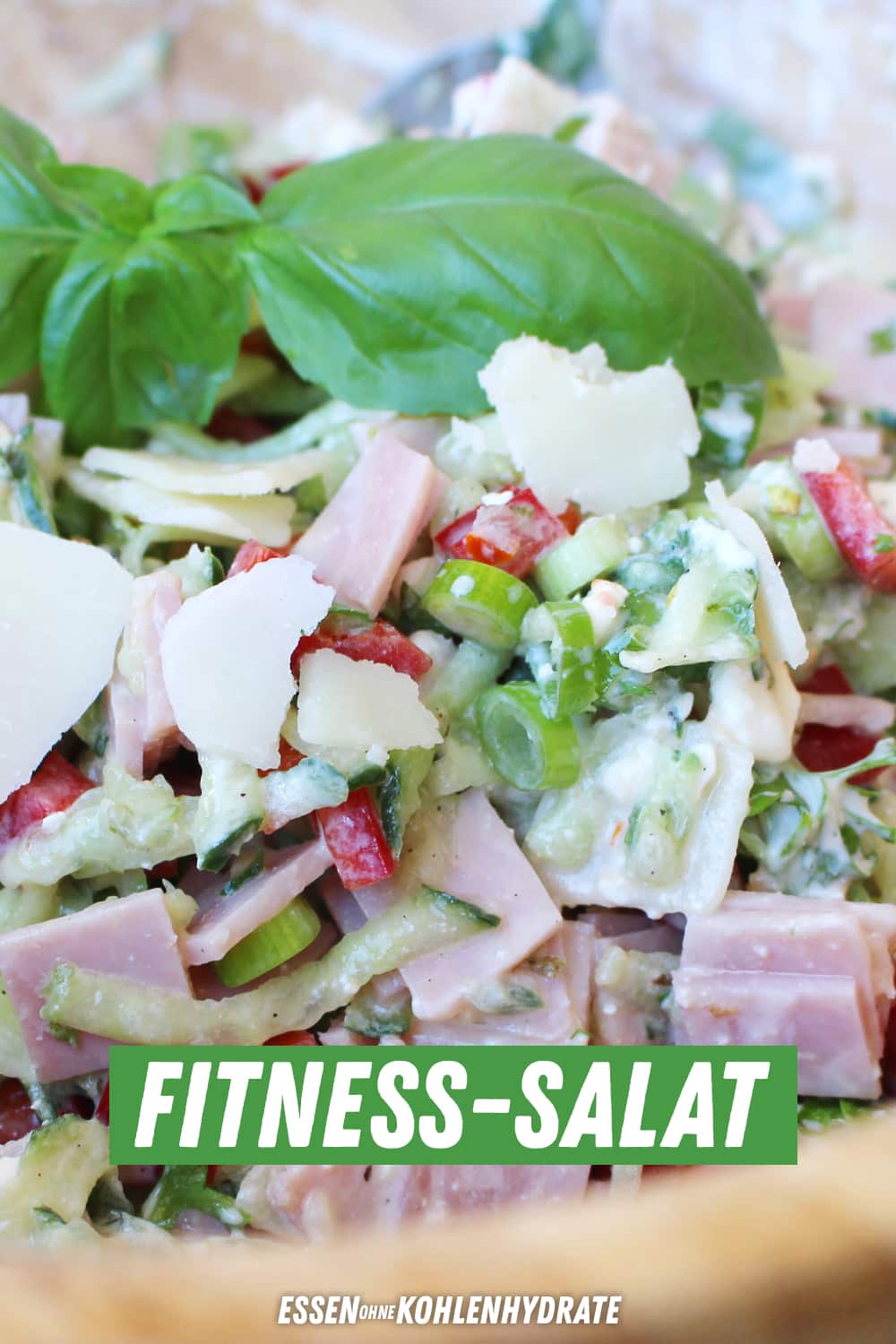 Fitness-Salat mit Schinken - Essen ohne Kohlenhydrate