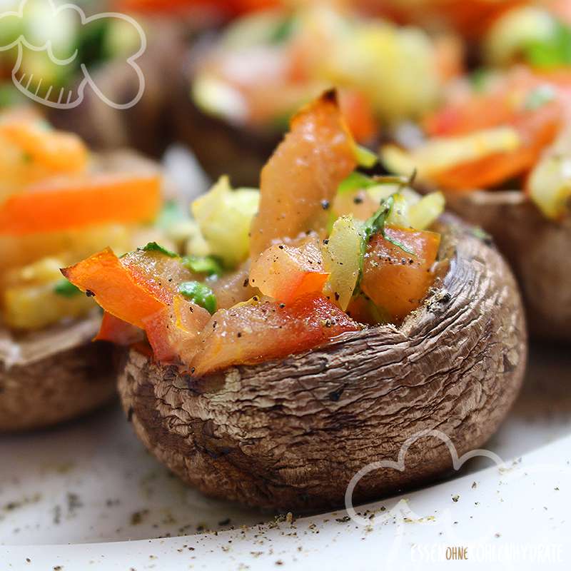 Gefüllte Champignons vom Grill - Essen ohne Kohlenhydrate