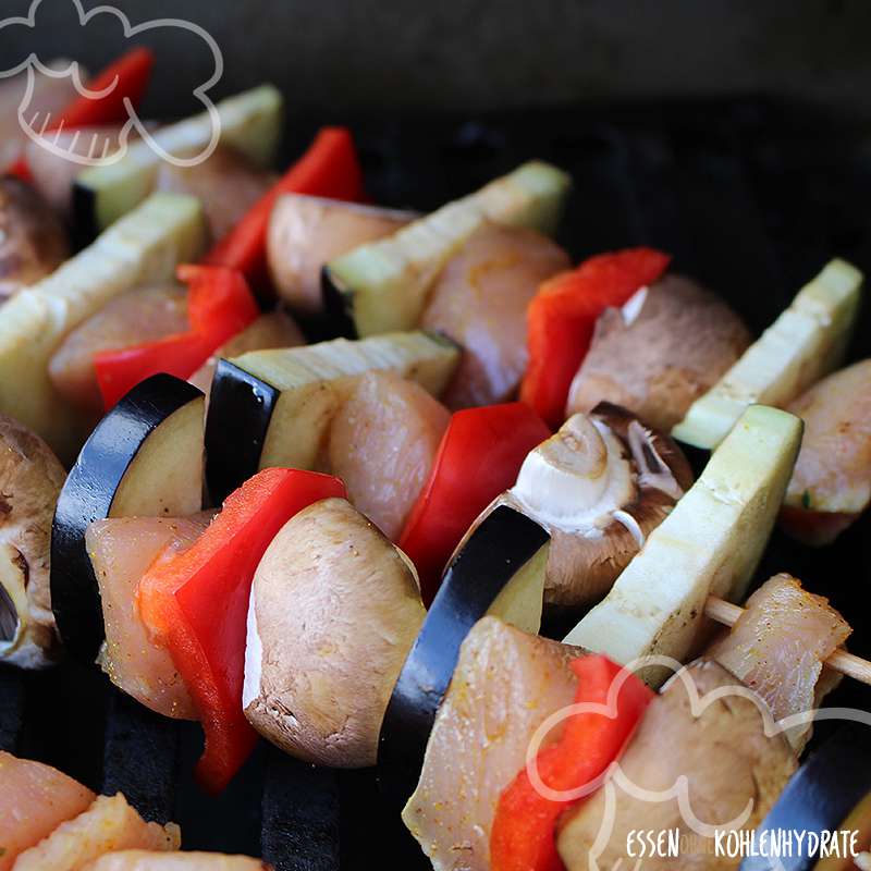 Curry-Hähnchen Gemüse-Spieße - Essen ohne Kohlenhydrate