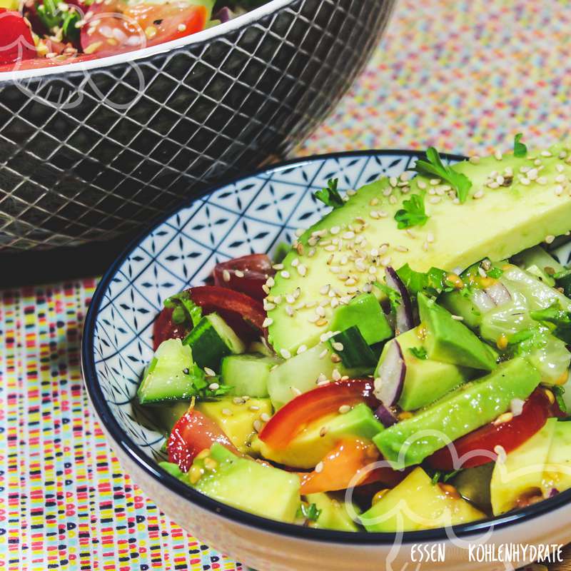 Gurken-Avocado-Tomaten-Salat - Essen ohne Kohlenhydrate