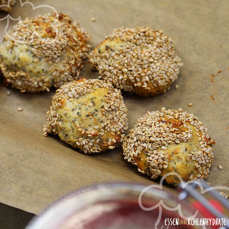 Gebackene Sesam-Quarkbällchen