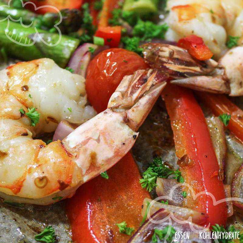 Riesengarnelen mit Gemüse vom Blech - Essen ohne Kohlenhydrate