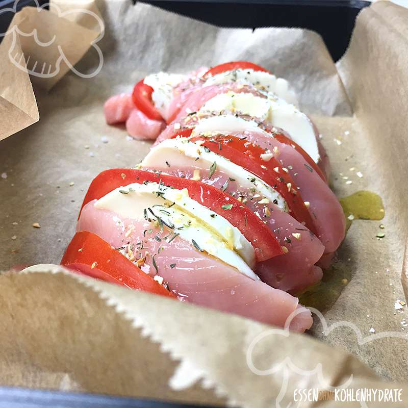 Gebackenes Fächerhähnchen (Tomate-Mozzarella)