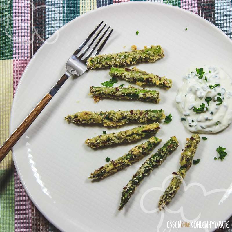 Spargel-Pommes mit Kräuterdip - Essen ohne Kohlenhydrate