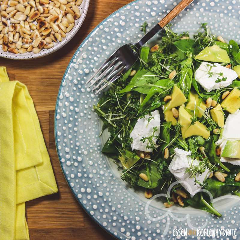 Babyspinat-Salat mit Avocado