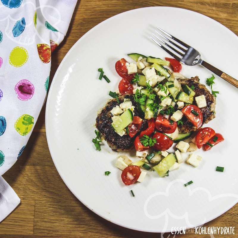 Frikadellen mit Salat