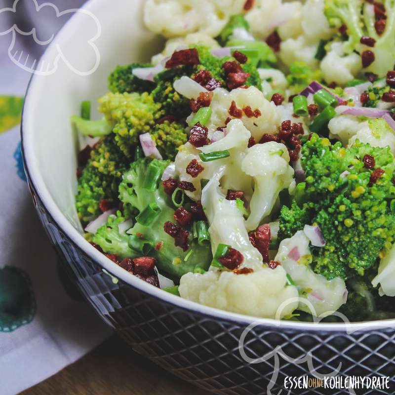 Brokkoli-Blumenkohl-Salat - Essen ohne Kohlenhydrate
