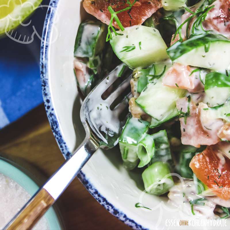 Gurkensalat mit Räucherlachs