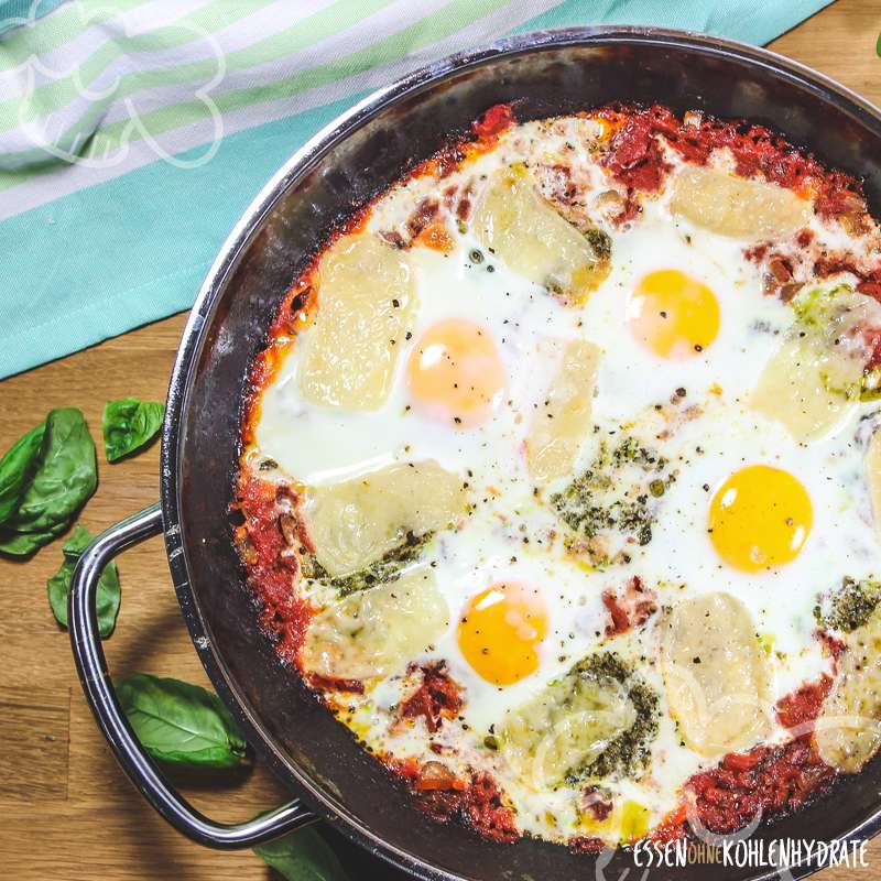 Eier und Tomaten aus dem Ofen - Essen ohne Kohlenhydrate