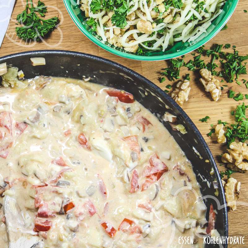 Gefüllte Zucchini mit Nusskruste