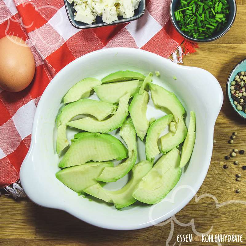 Gebackene Eier mit Avocado