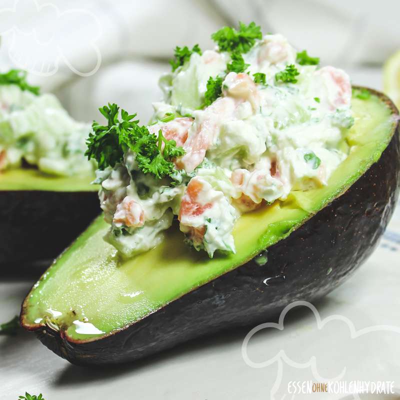 Gefüllte Avocado mit Lachs