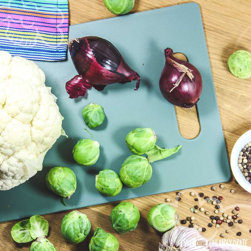 Blumenkohlsuppe mit Rosenkohl