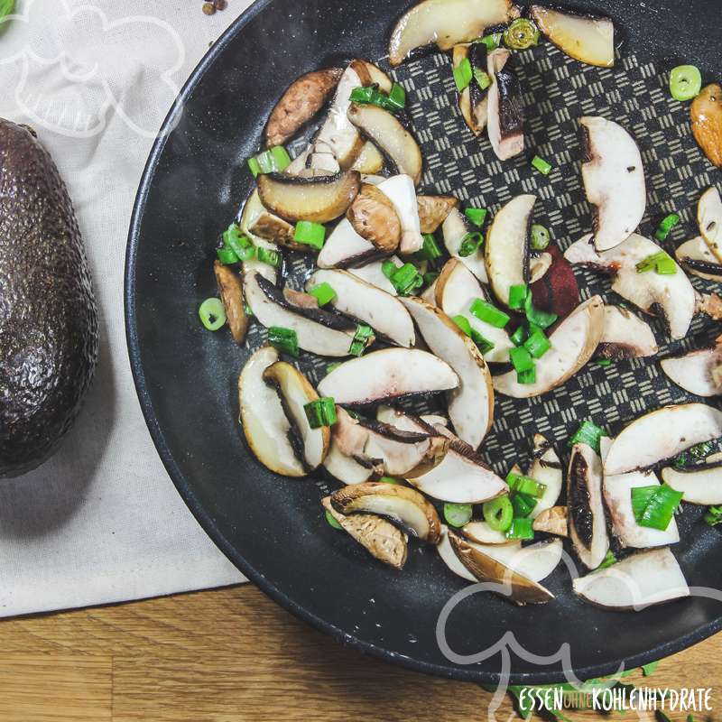 Champignon-Avocado-Omelette