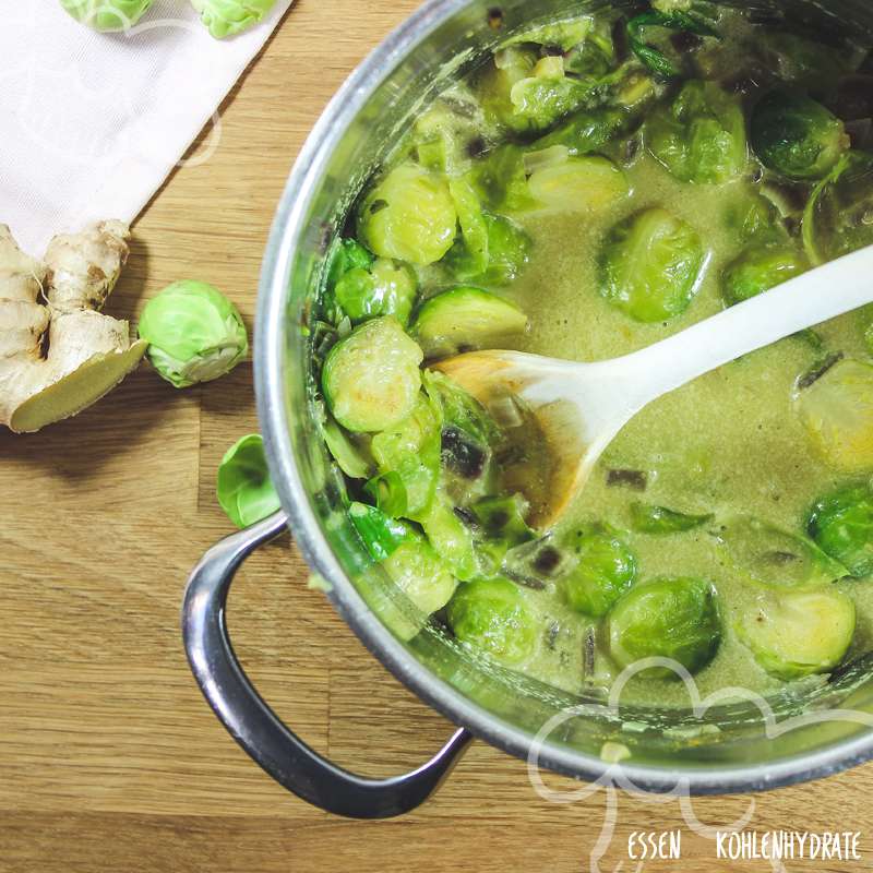 Rosenkohlsuppe mit Kokos