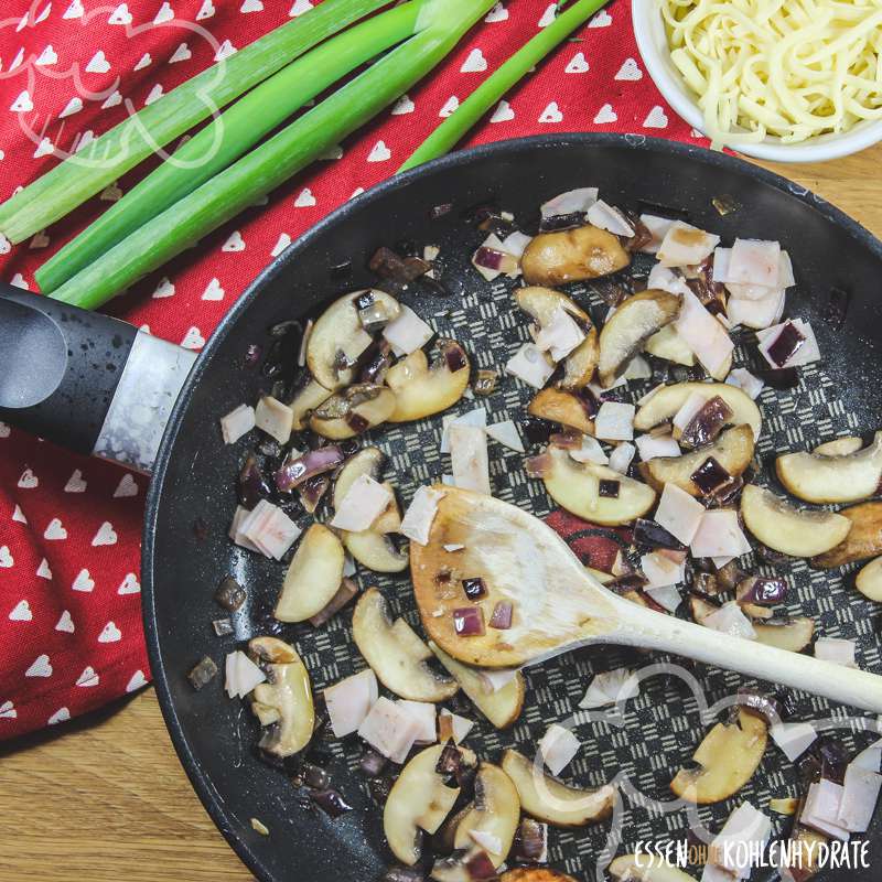 Tomaten-Champignon-Gratin - Essen ohne Kohlenhydrate