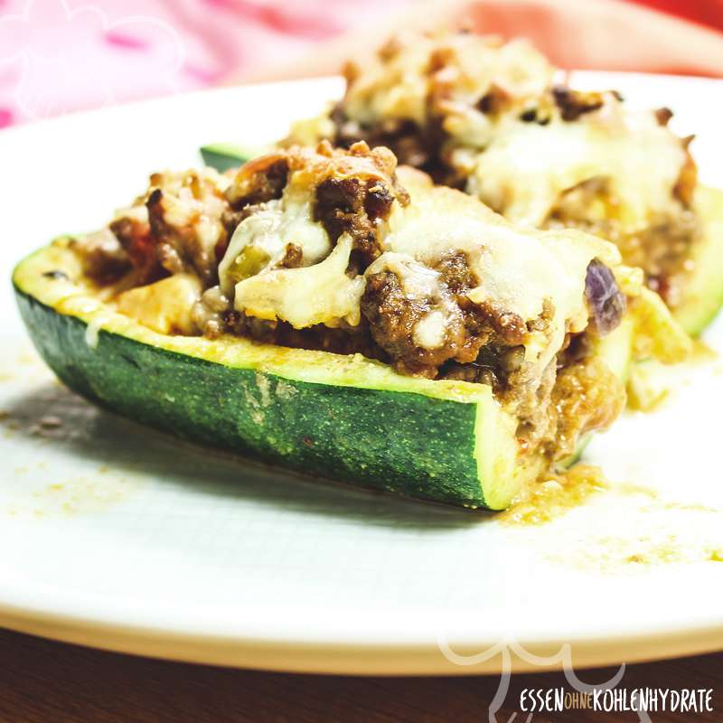 Gefüllte Zucchini mit Ei