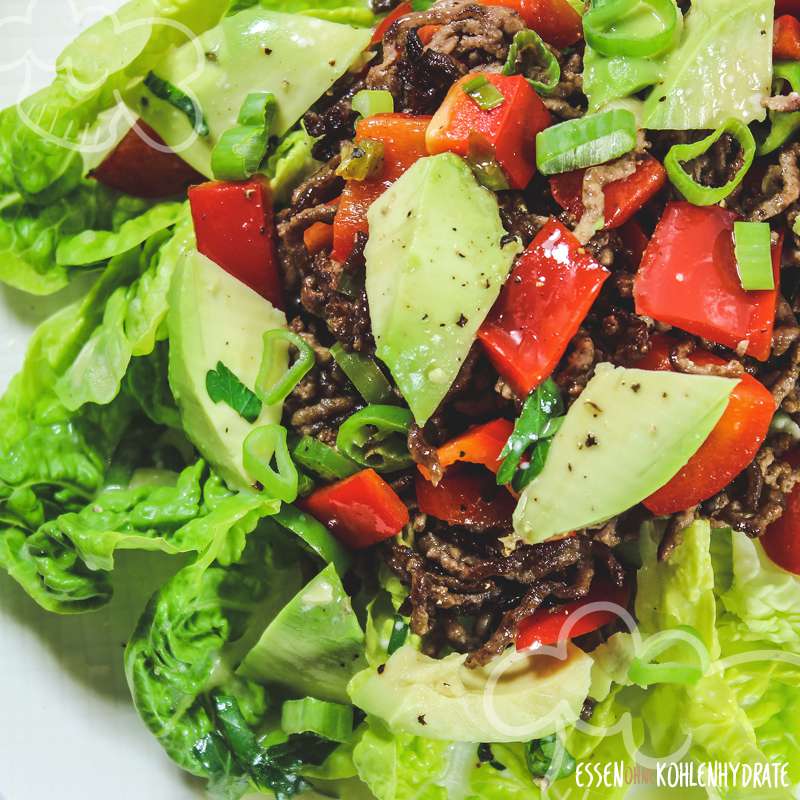 Romanasalat mit Hackfleisch - Essen ohne Kohlenhydrate