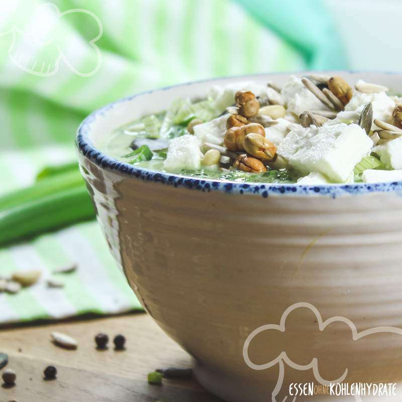 Spinatsuppe mit Feta