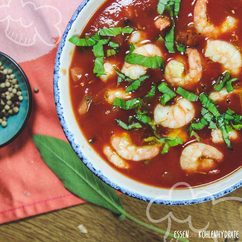 Tomatensuppe mit Garnelen