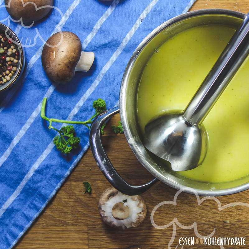 Käsesuppe mit Pilzen - Essen ohne Kohlenhydrate