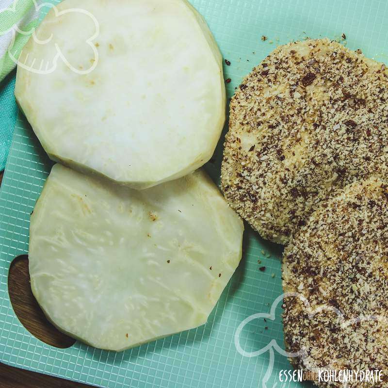 Sellerieschnitzel mit Mandelpanade - Essen ohne Kohlenhydrate