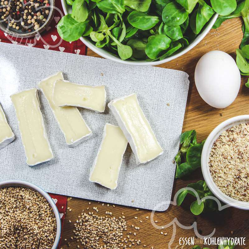 Feldsalat mit Sesam-Käse-Ecken