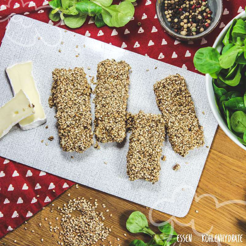 Feldsalat mit Sesam-Käse-Ecken