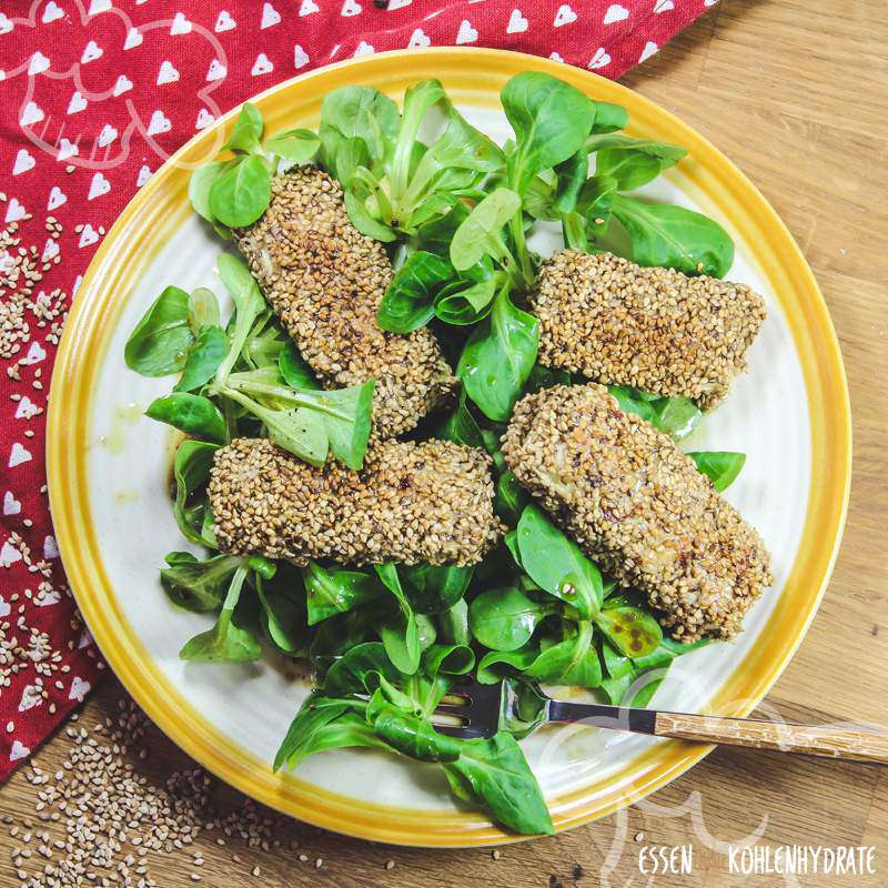 Feldsalat mit Sesam-Käse-Ecken