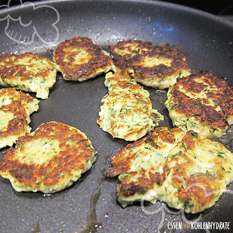 Zucchini-Rösti mit Zaziki