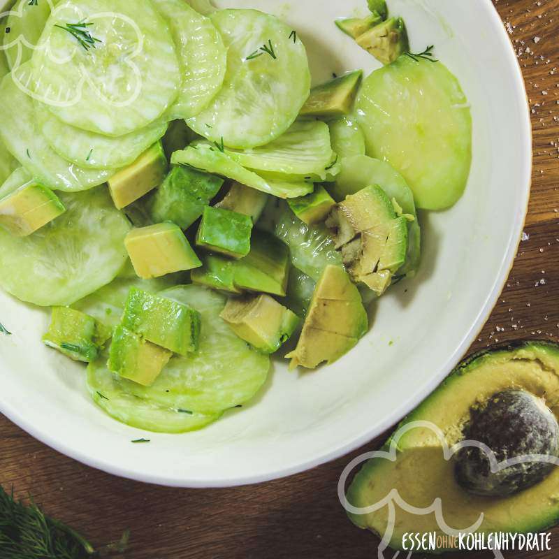 Avocado-Gurken-Salat mit Garnelen