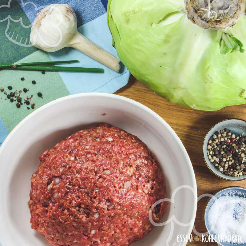 Hackbällchen mit Weißkohl