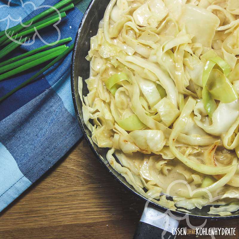 Hackbällchen mit Weißkohl