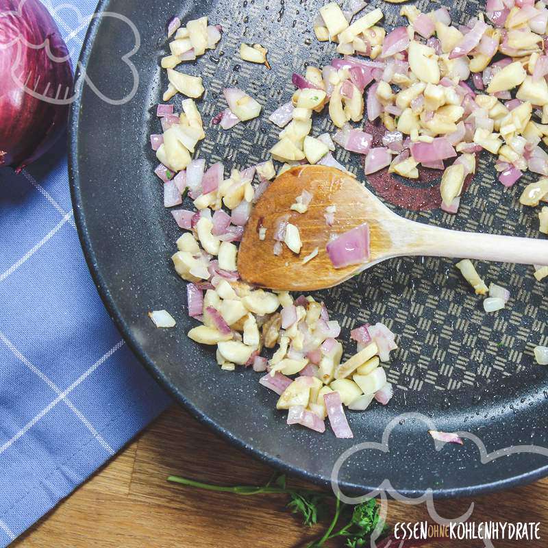 Champignons mit Hackfüllung