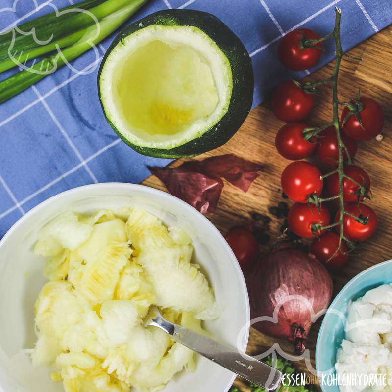 Zucchini mit Hackbällchen