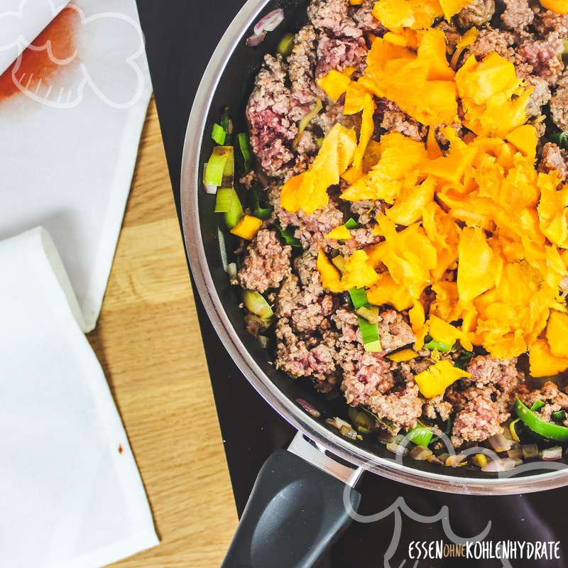 Kürbis mit Hackfüllung - Essen ohne Kohlenhydrate