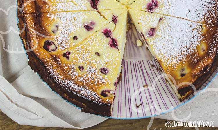 Low-Carb Käsekuchen mit Himbeeren