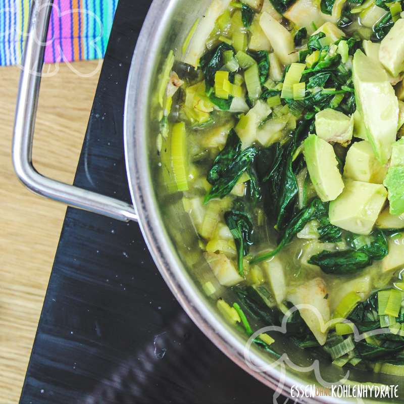 Spinat-Avocado-Suppe - Essen ohne Kohlenhydrate