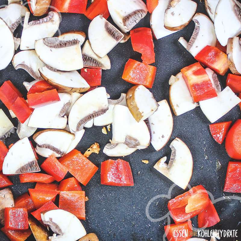 Hähnchen-Pilz-Gulasch - Essen ohne Kohlenhydrate