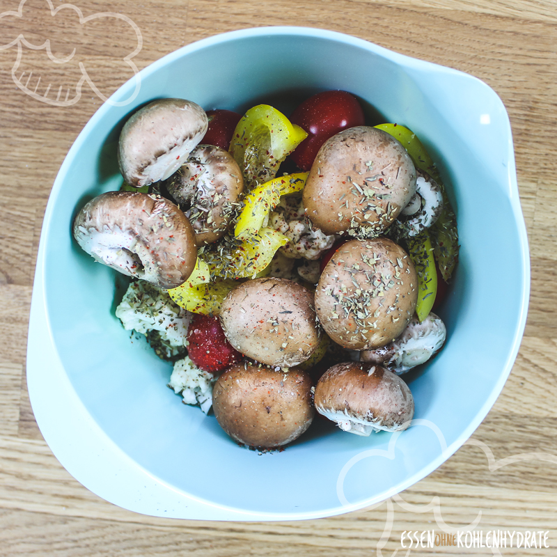 Ofenchampignons mit Gemüse - Essen ohne Kohlenhydrate