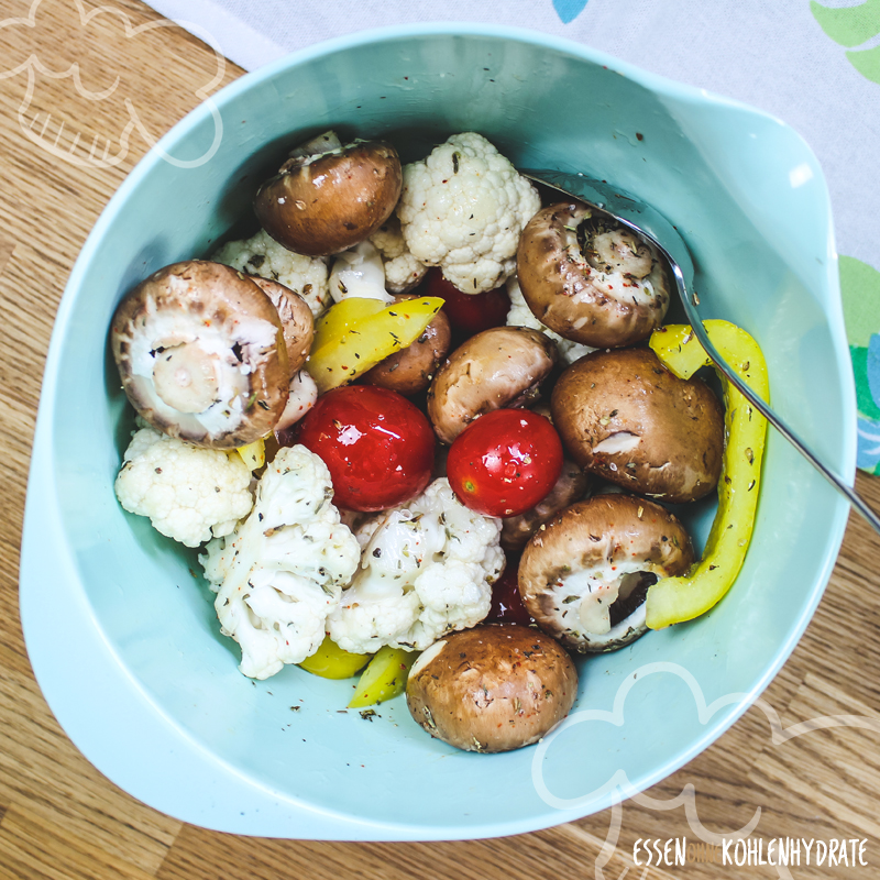 Ofenchampignons mit Gemüse - Essen ohne Kohlenhydrate