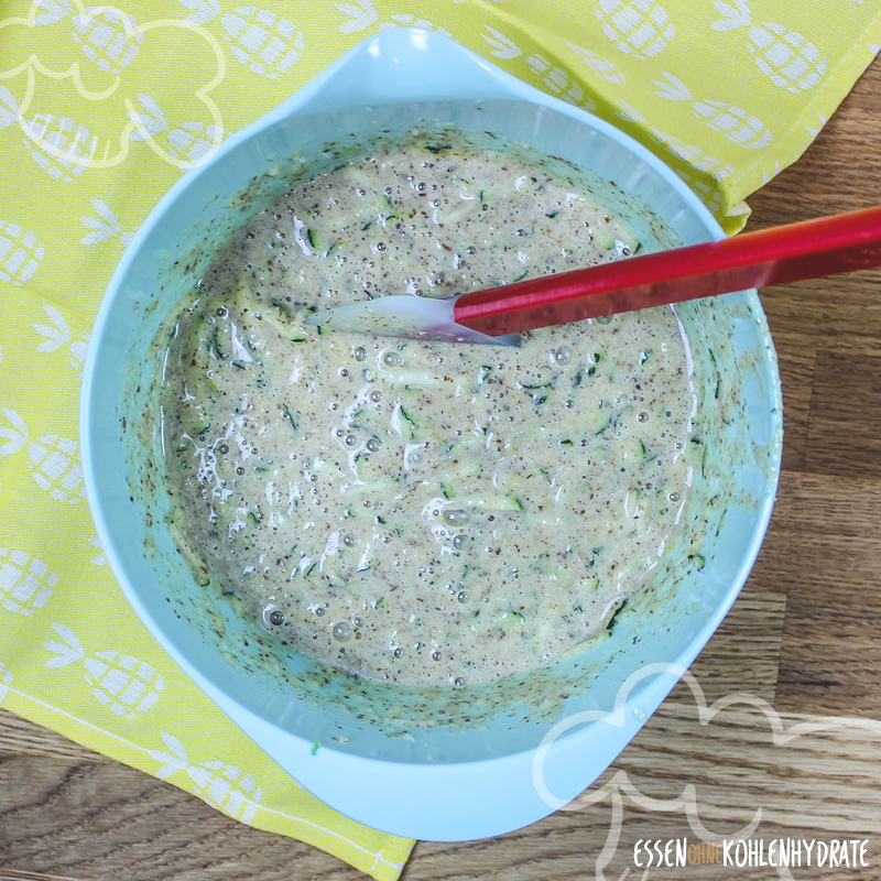 Low Carb Zucchinikuchen