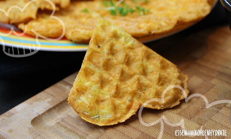 Keto-Chaffles (Käse-Eier-Waffeln Grundrezept)