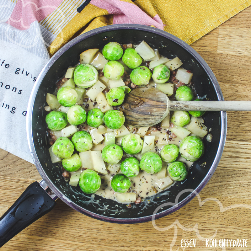 Rosenkohl-Kohlrabi-Pfanne